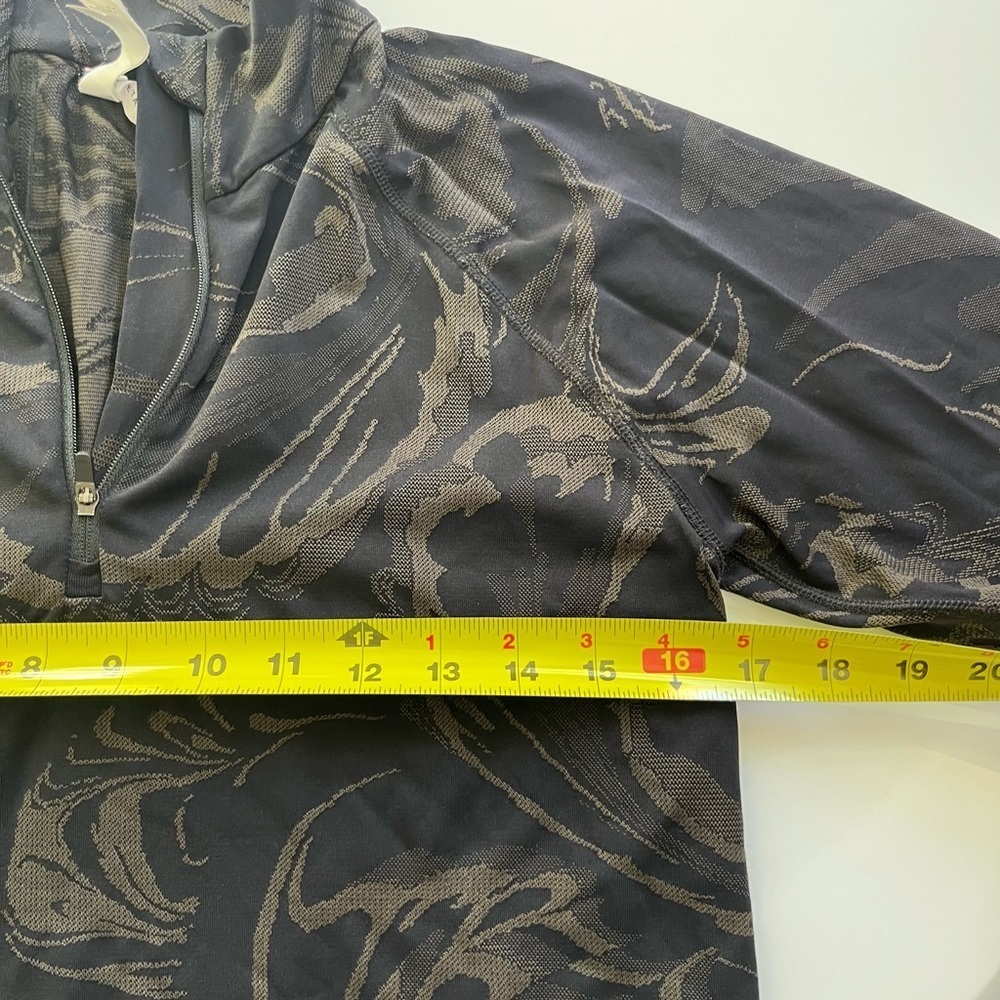 Athleta Momentum Seamless Half Zip Black Paisley Size Large - Picture 6 of 7